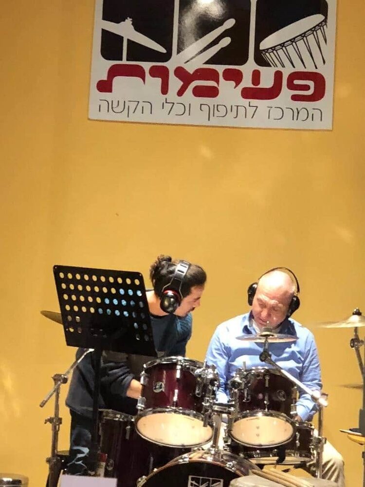 איך מתחילים לימודי תופים נכון