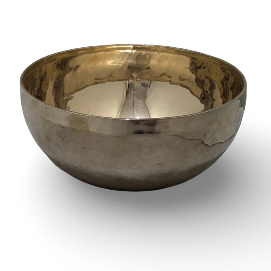 קערה טיבטית עבודת יד Hand-Hammered Tibetan Serenity Bowl – 30cm