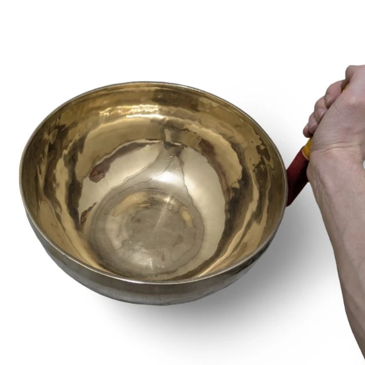 קערה טיבטית עבודת יד Hand-Hammered Tibetan Serenity Bowl – 30cm