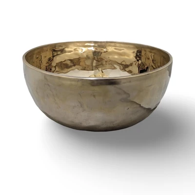 קערה טיבטית עבודת יד Hand-Hammered Tibetan Serenity Bowl – 26cm
